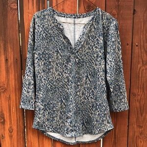 LL Bean NWOT Quick Dry Blue Patterned 3/4 Sleeve Top XS